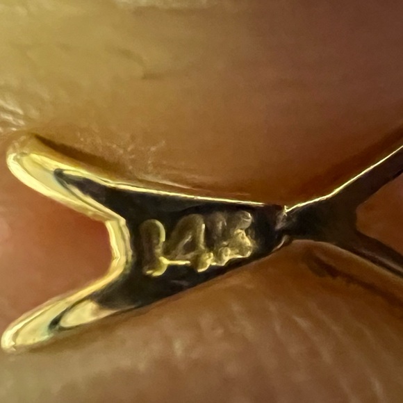 14k solitaire pendant - Picture 3 of 9